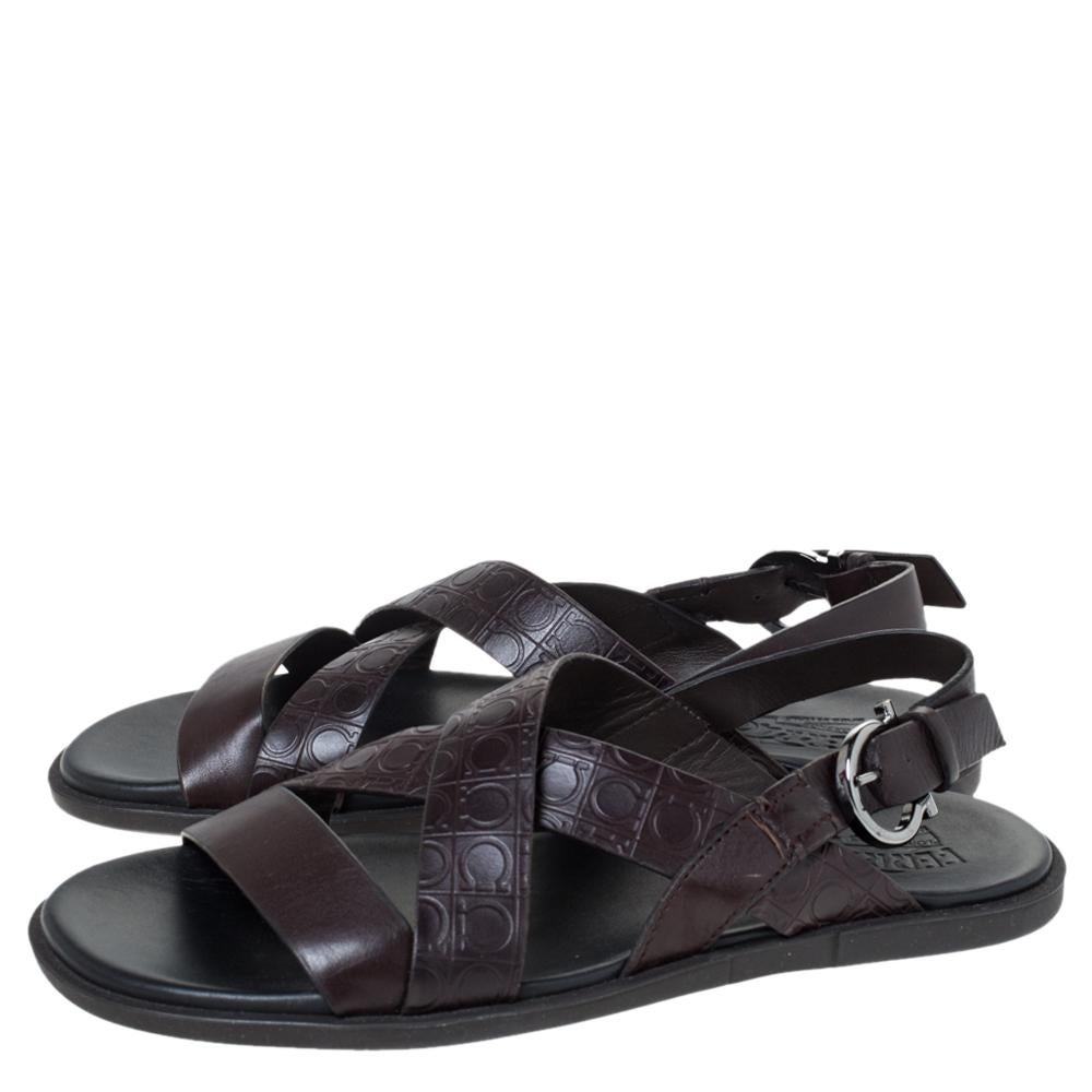 Salvatore Ferragamo Brown Gancini Embossed Leather Cross Strap Sandals Size 40 In Good Condition In Dubai, Al Qouz 2