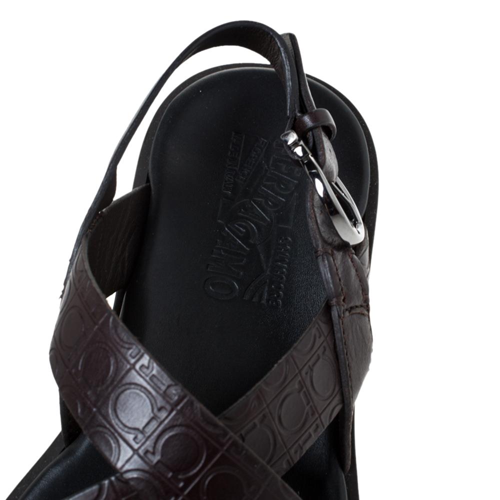 Men's Salvatore Ferragamo Brown Gancini Embossed Leather Cross Strap Sandals Size 40