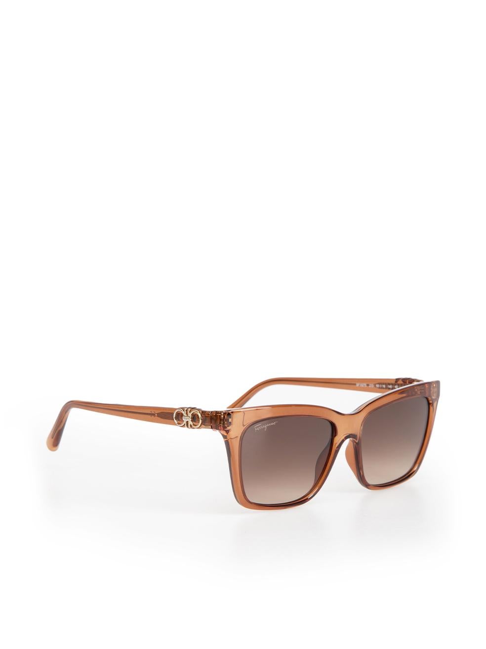 Salvatore Ferragamo Brown Gradient Rectangle Sunglasses In New Condition For Sale In London, GB