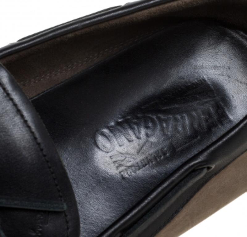 Salvatore Ferragamo Brown/Grey Nubuck Leather Bow Slip On Loafers Size 46 In Good Condition For Sale In Dubai, Al Qouz 2