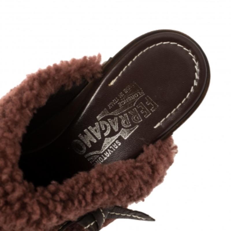 Salvatore Ferragamo Brown Leather And Faux Fur Studded Clog Mules Size 38.5 For Sale 2