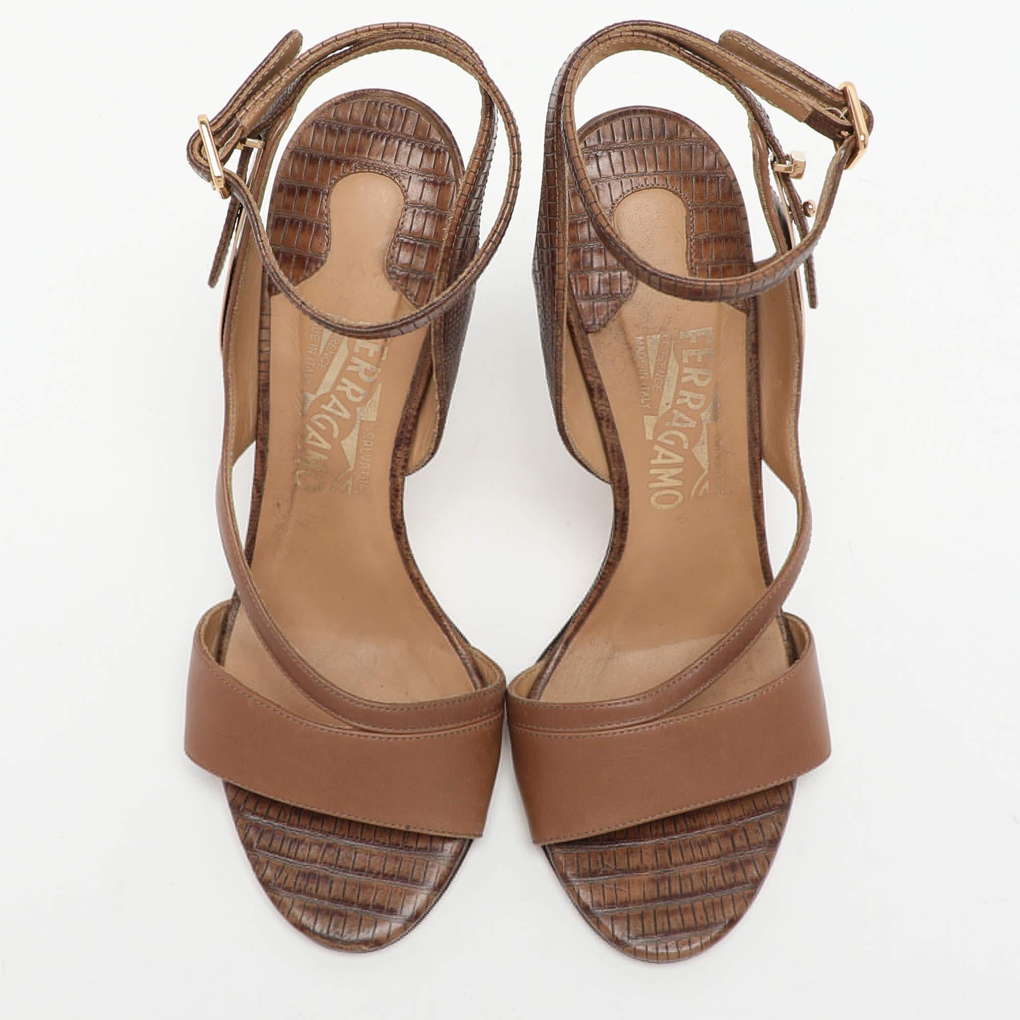 Salvatore Ferragamo Brown Leather Ankle Strap Sandals Size 36.5 In Good Condition For Sale In Dubai, Al Qouz 2