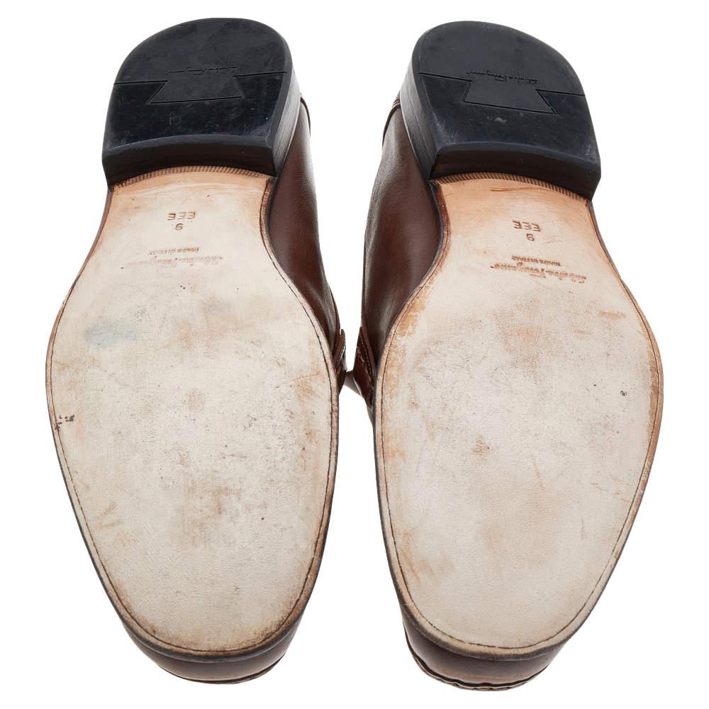Salvatore Ferragamo Brown Leather Gancini Bit Loafers Size 43 In Good Condition For Sale In Dubai, Al Qouz 2