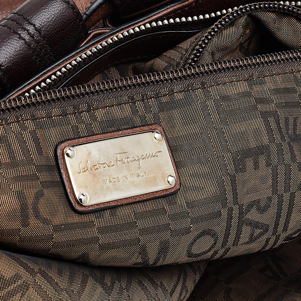 Salvatore Ferragamo Brown Leather Gancini Shoulder Bag For Sale 5