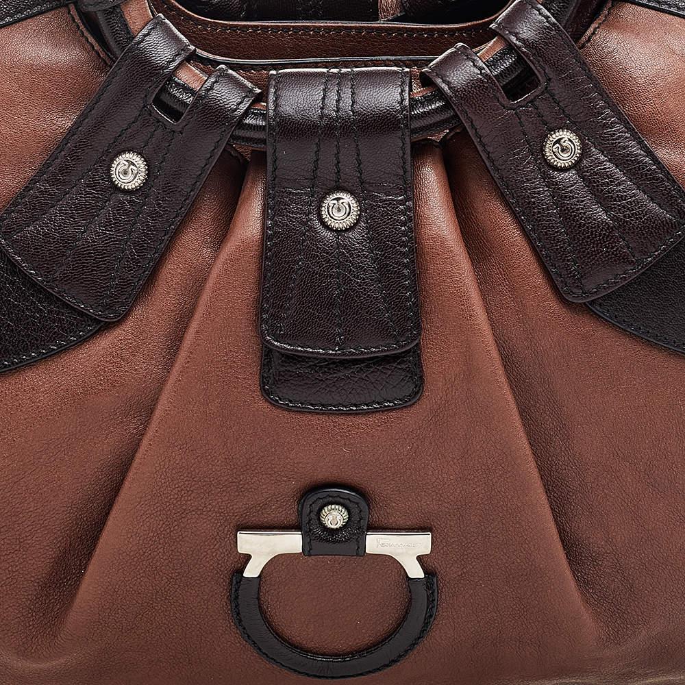 Salvatore Ferragamo Brown Leather Gancini Shoulder Bag For Sale 2