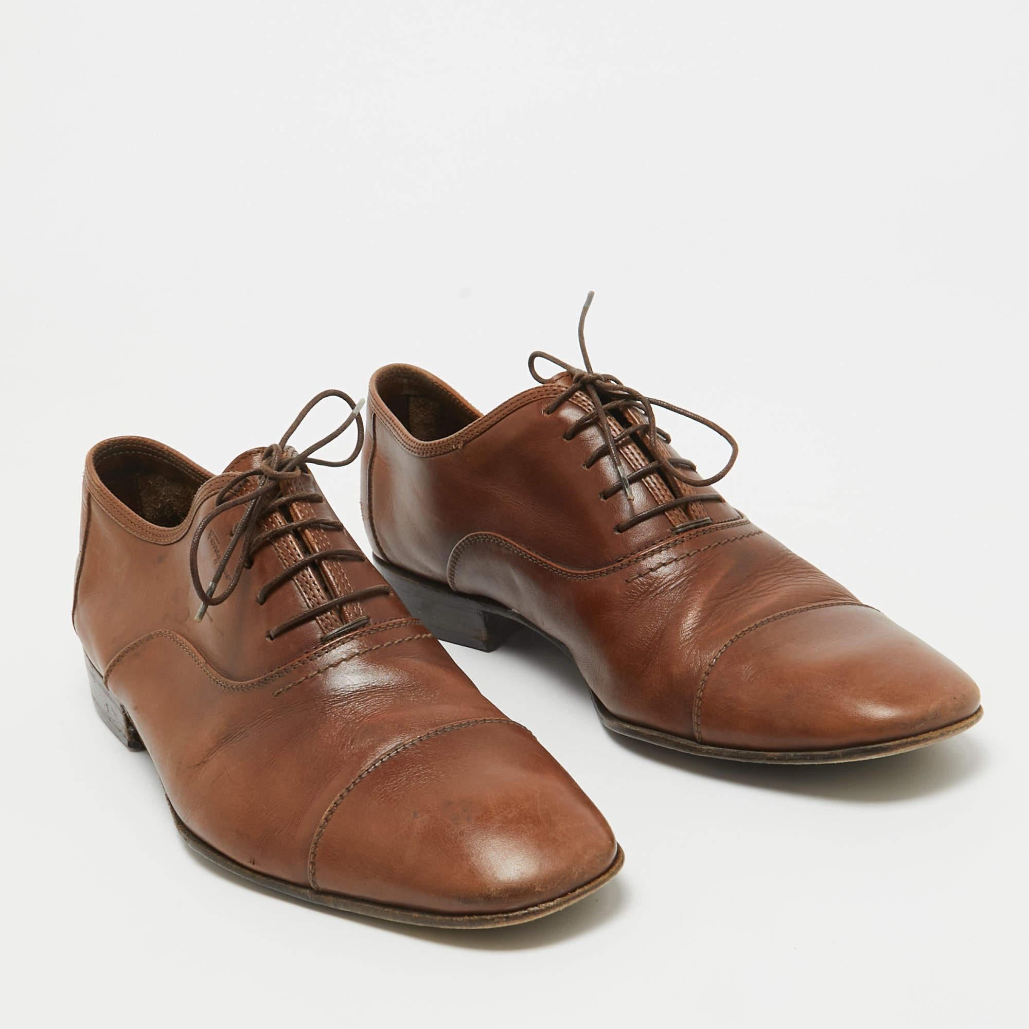 Men's Salvatore Ferragamo Brown Leather Lace Up Cap Toe Oxford Size 43 For Sale