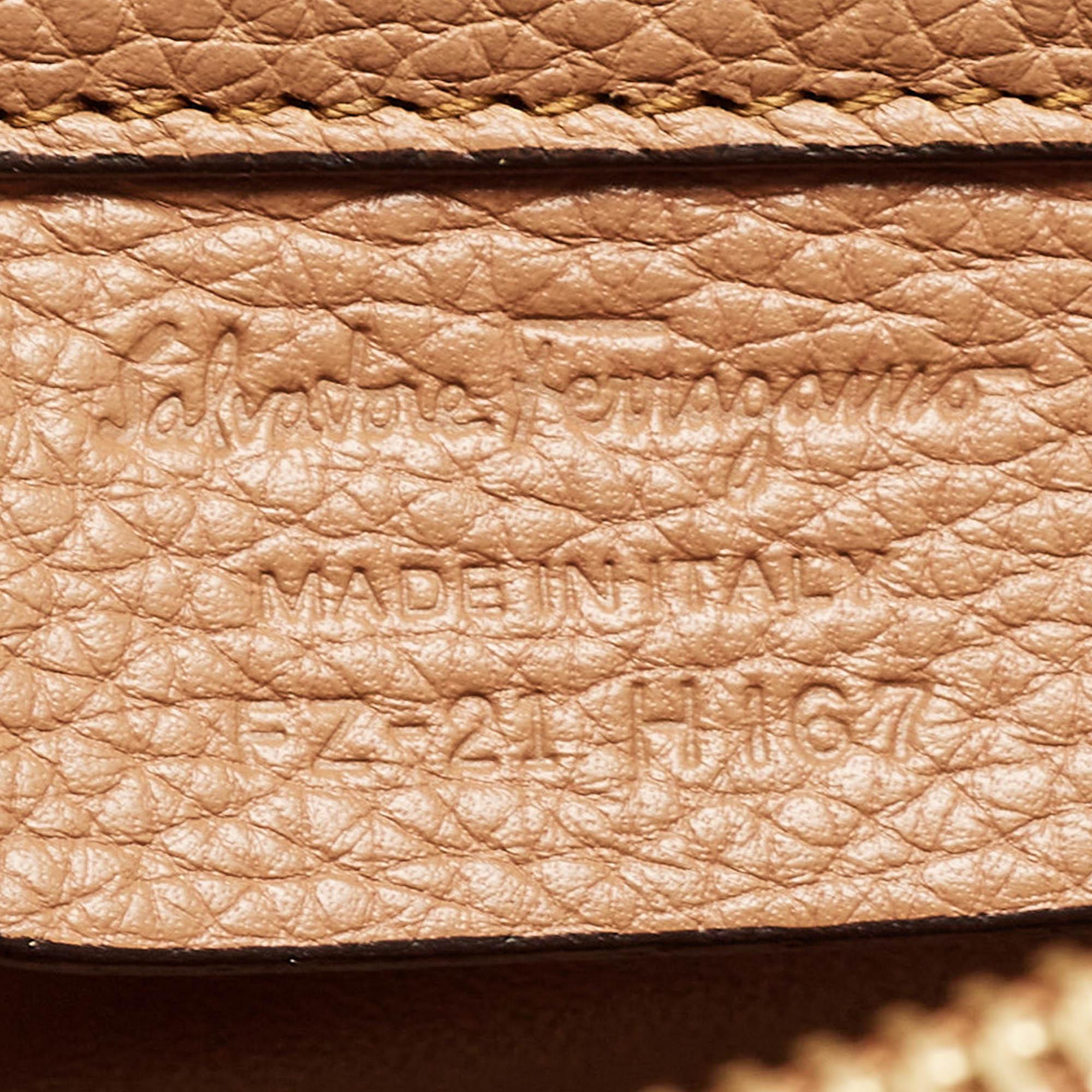 Salvatore Ferragamo Brown Leather Medium Studio Tote For Sale 6