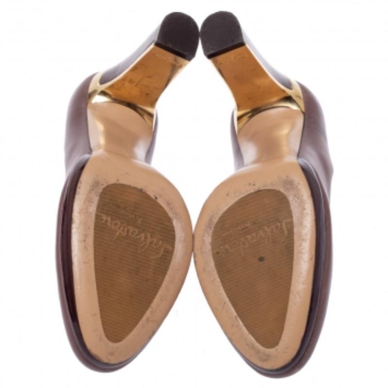 Donna Salvatore Ferragamo - Décolleté con plateau in pelle marrone misura 35.5 in vendita