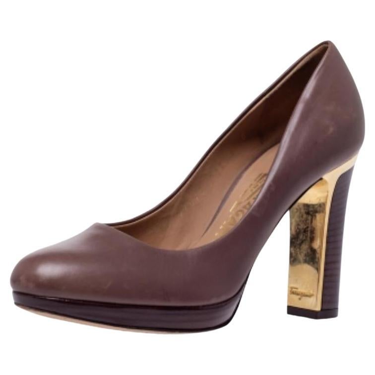 Salvatore Ferragamo - Décolleté con plateau in pelle marrone misura 35.5 in vendita