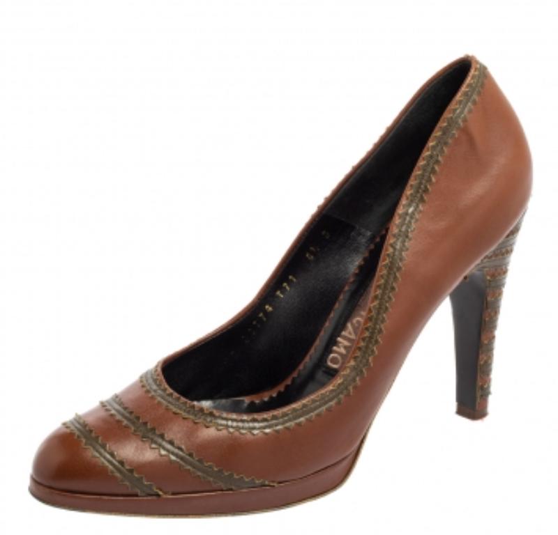 Donna Salvatore Ferragamo - Décolleté con plateau in pelle marrone misura 39 in vendita