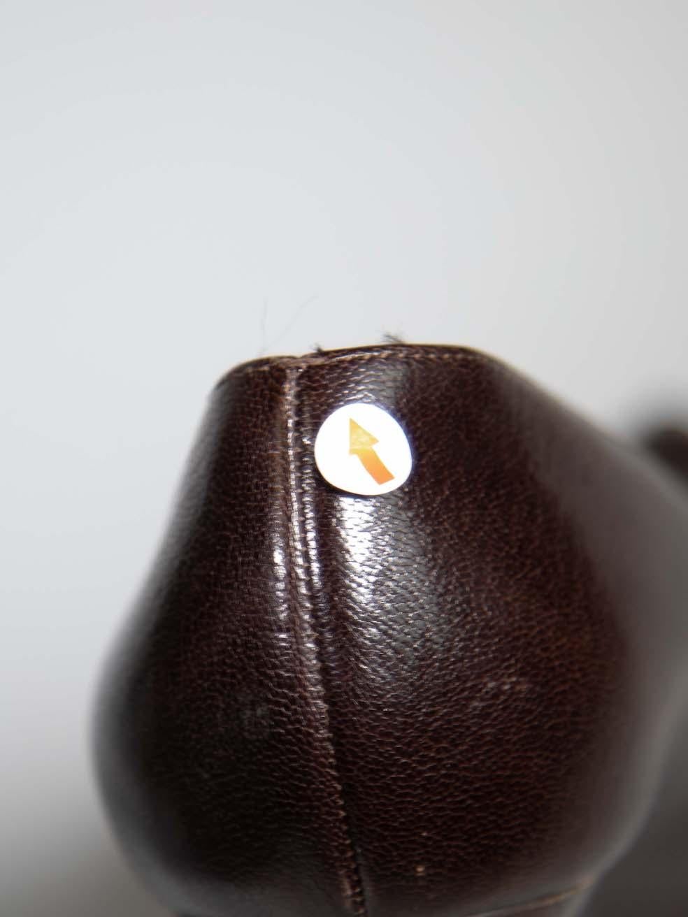 Salvatore Ferragamo Escarpins pointus en cuir Brown Taille US 6.5 en vente 1