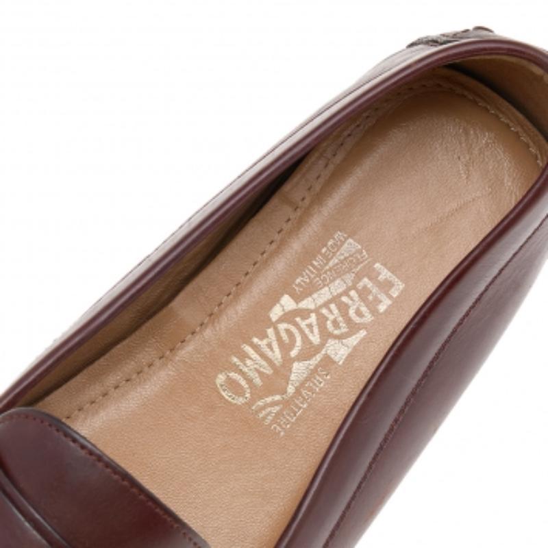 Salvatore Ferragamo Mocassini in pelle marrone Taglia 41 in vendita 1