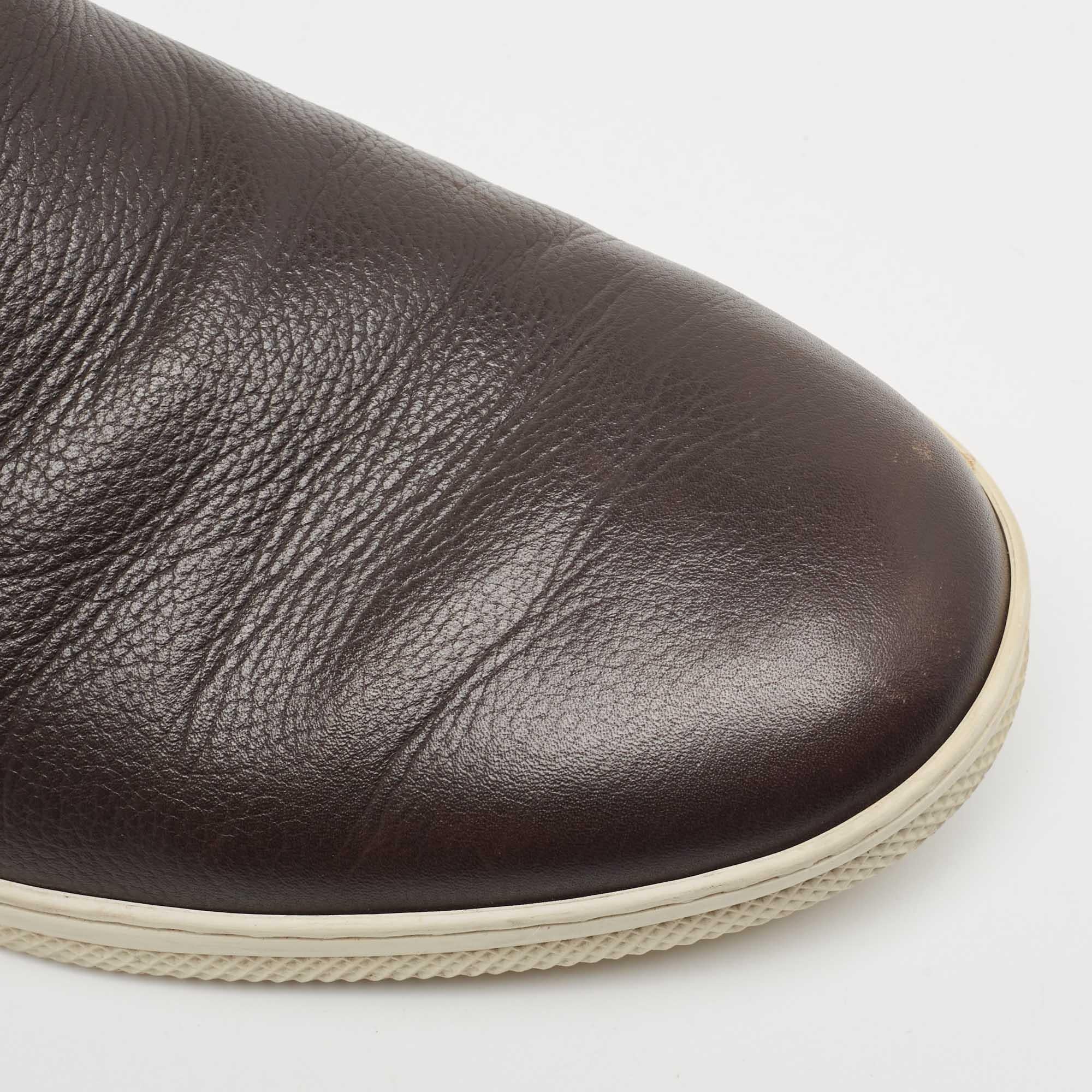 Salvatore Ferragamo - Scarpe da ginnastica in pelle marrone taglia 41,5 in vendita 2