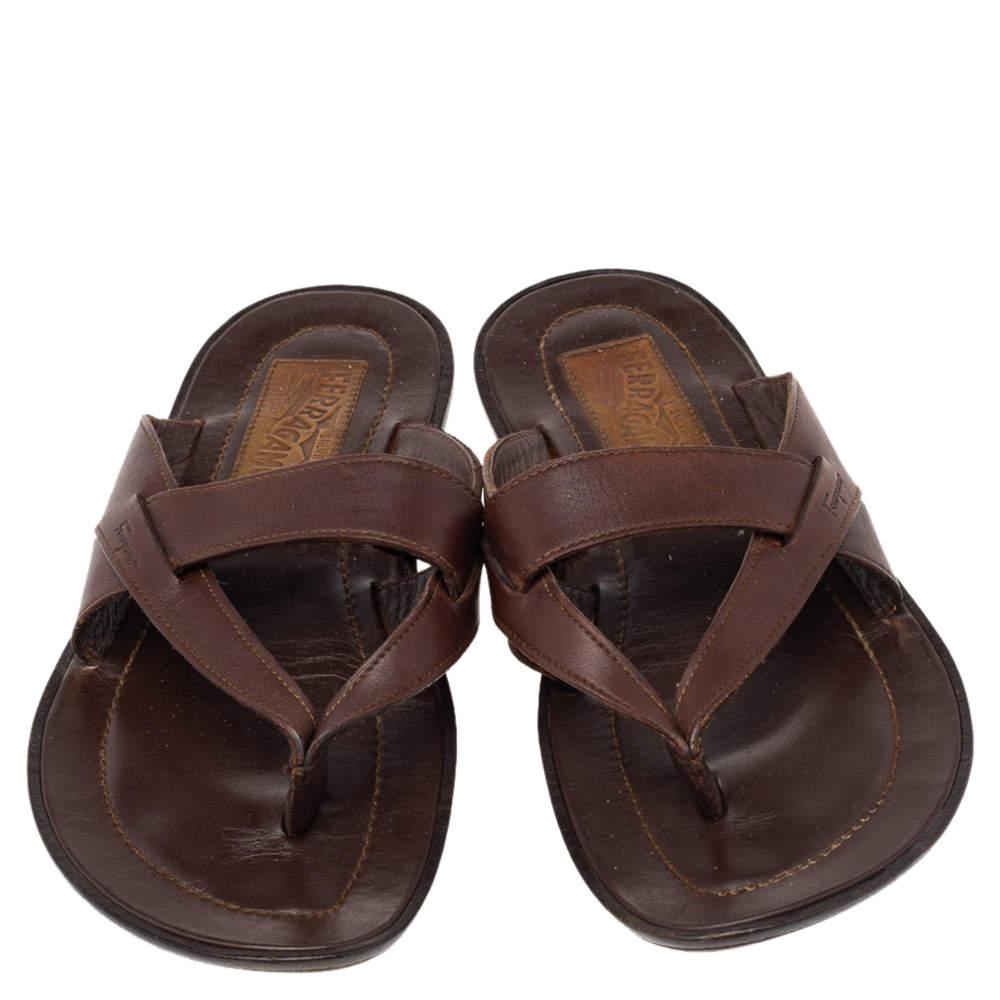 Nero Salvatore Ferragamo Sandali infradito in pelle marrone misura 40,5