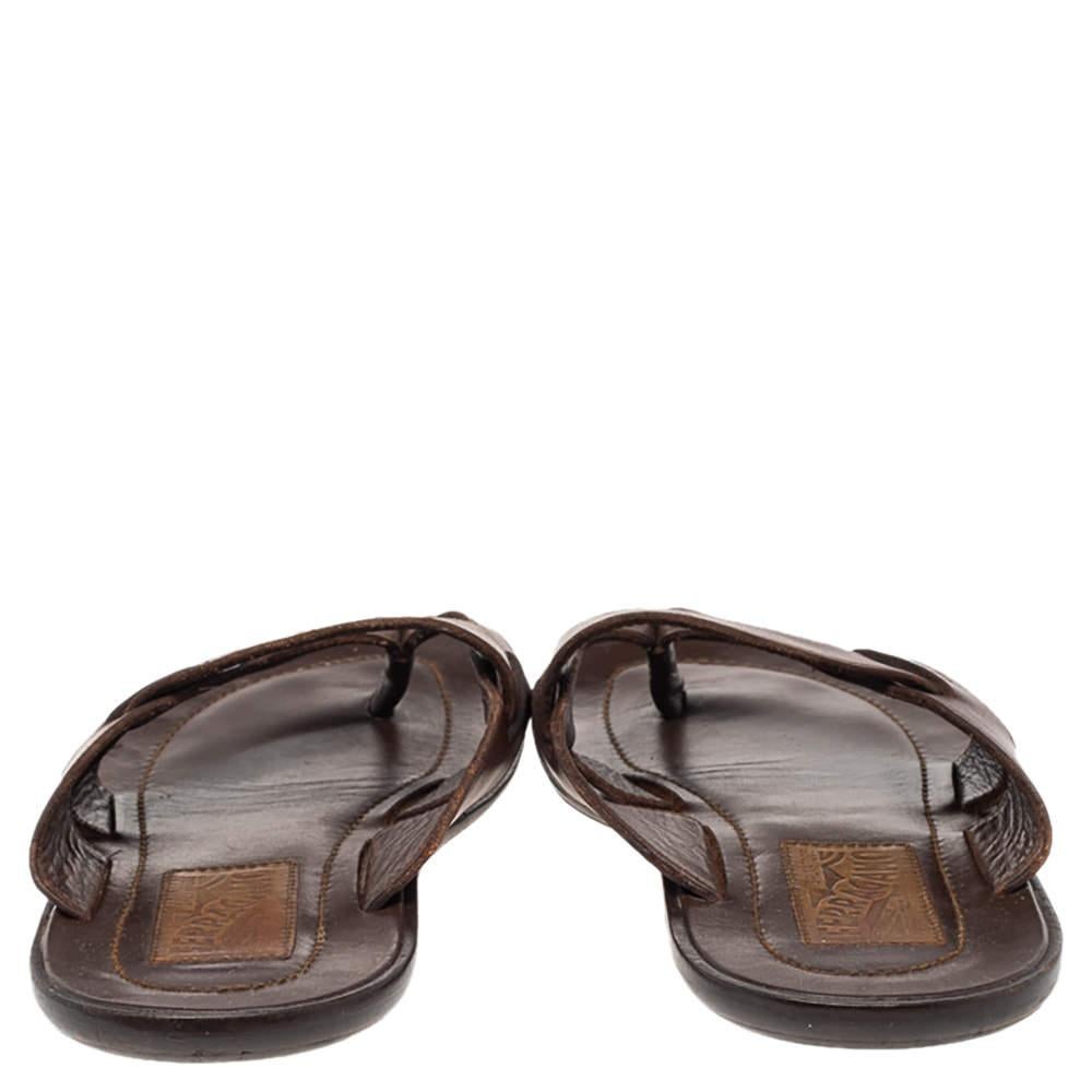 Uomo Salvatore Ferragamo Sandali infradito in pelle marrone misura 40,5