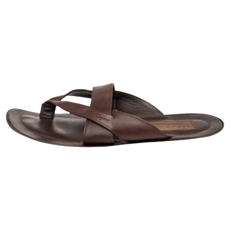 Salvatore Ferragamo Brown Leder Zehenstegsandalen Größe 40.5