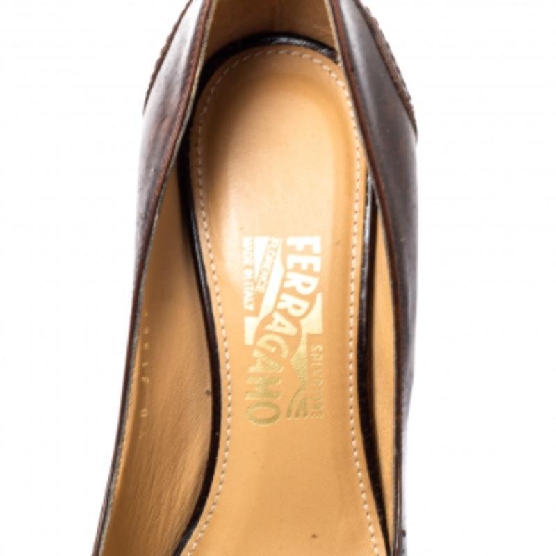 Women's Salvatore Ferragamo Brown Leather Vara Bow Block Heels Pumps Size 38 For Sale