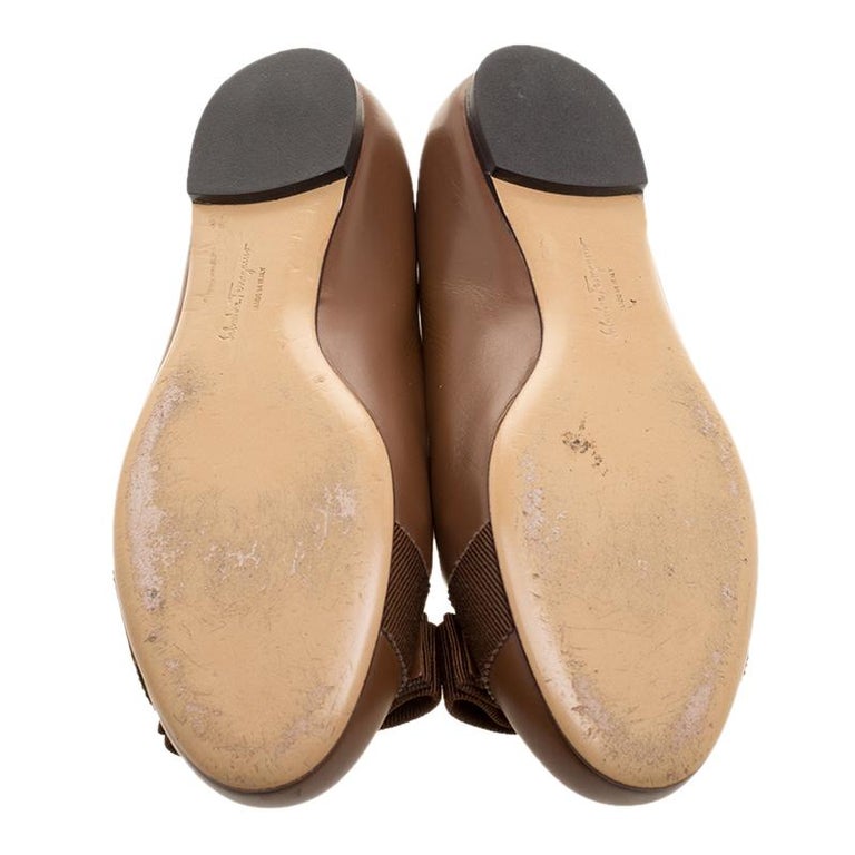 Salvatore Ferragamo Brown Leather Varina Ballet Flats Size 35 For Sale ...