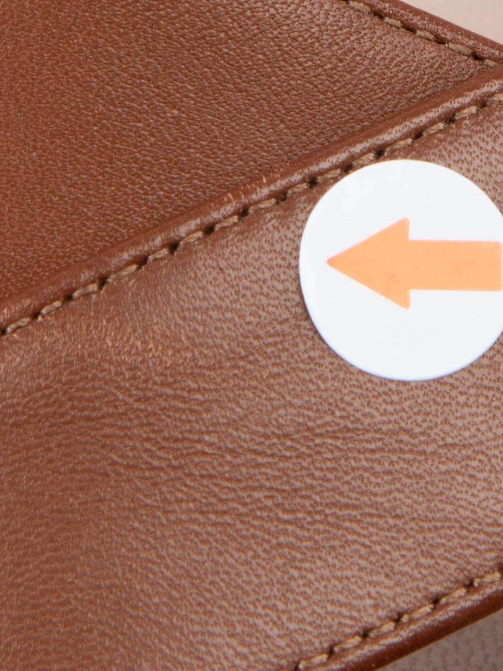 Salvatore Ferragamo Sandales à talons compensés en cuir Brown Taille US 6.5 en vente 4