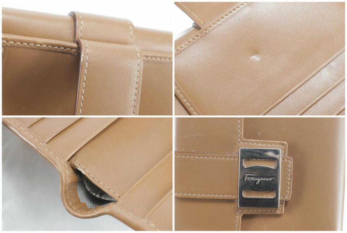 Women's Salvatore Ferragamo Brown Logo Leather Compact Wallet 13FK0113