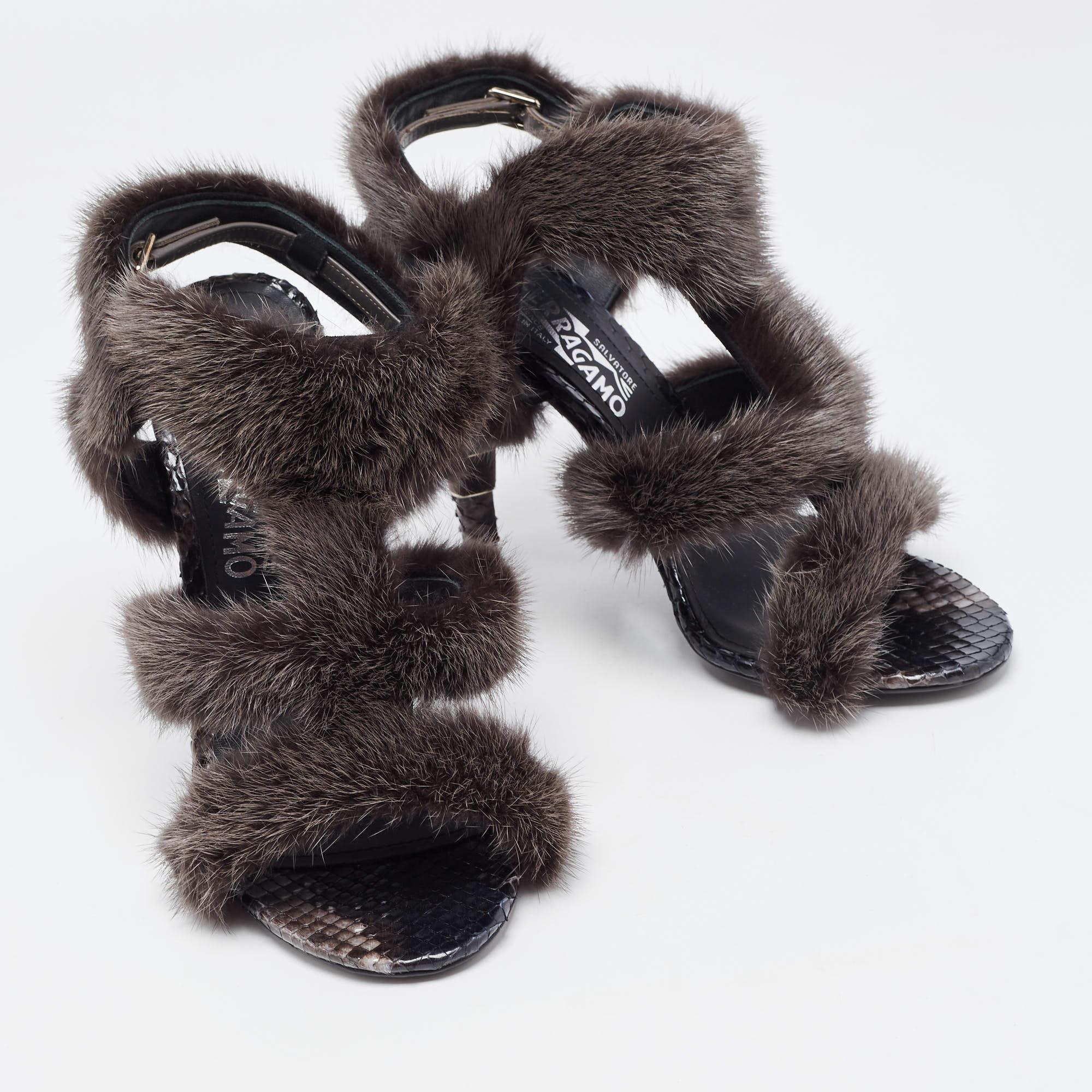 Salvatore Ferragamo Brown Mink Fur and Python Leather Cage Sandals Size 39 In New Condition For Sale In Dubai, Al Qouz 2