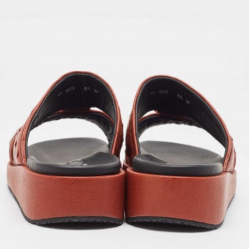 Salvatore Ferragamo Braun Straußenleder Lutfi Slide Flats Größe 40.5 im Angebot 4