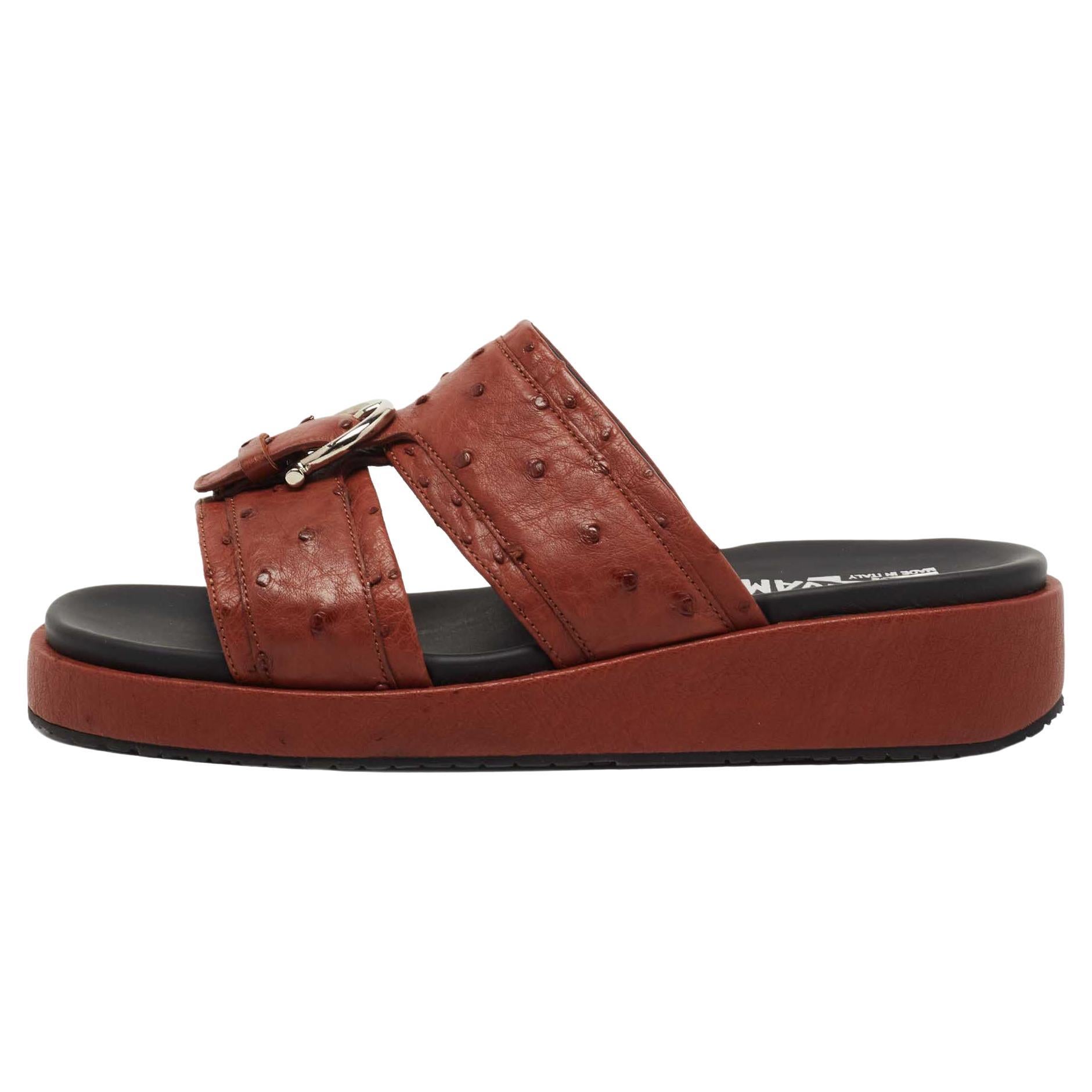Ferragamo crocodile-effect leather slides - Brown