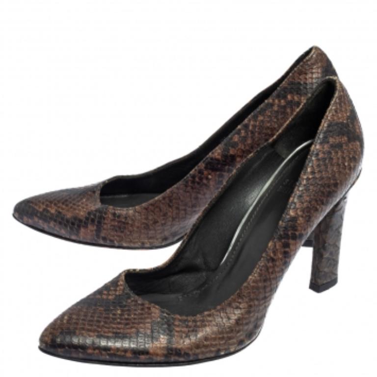 Salvatore Ferragamo Brown Python Embossed Leather Pumps Size 39 For Sale 1
