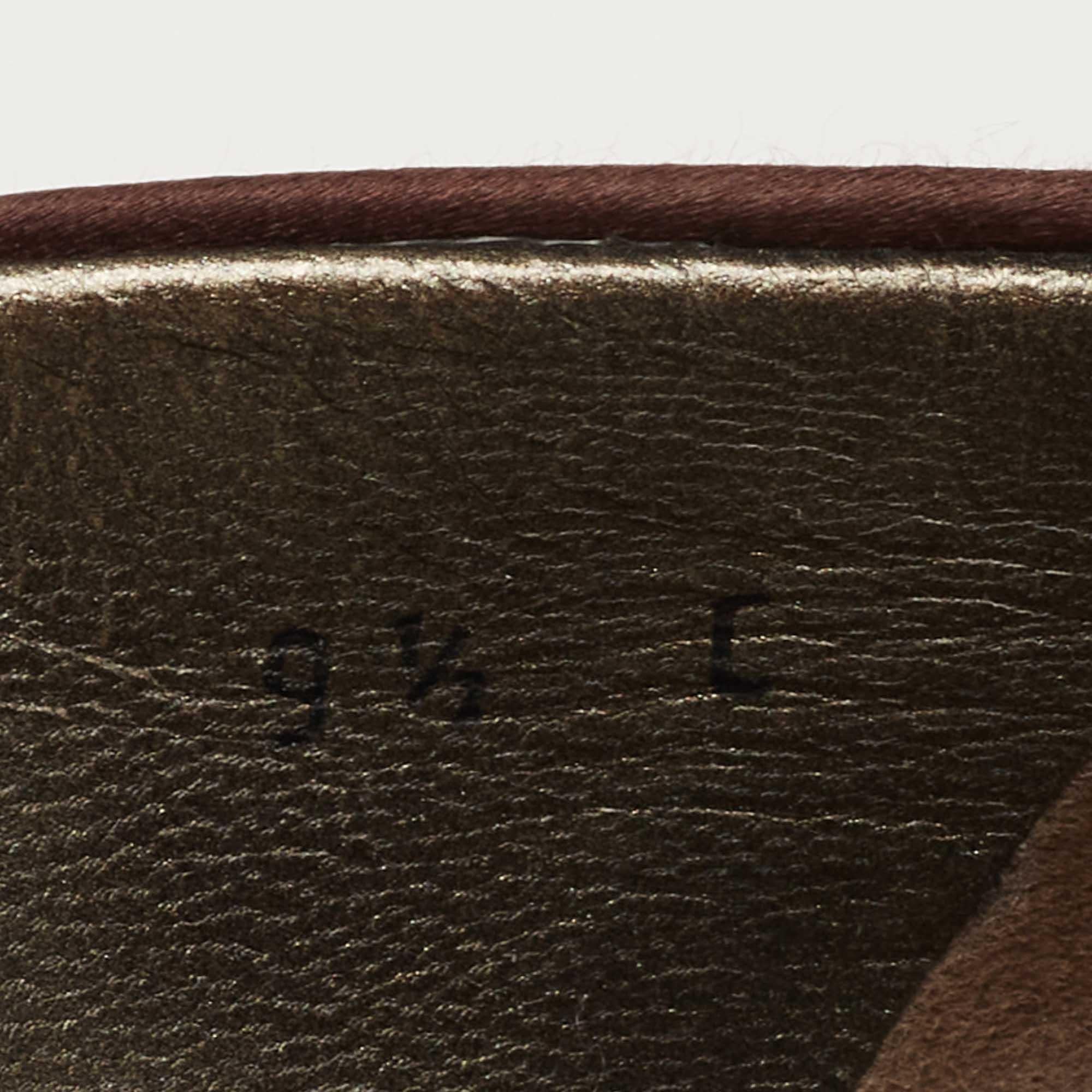 Salvatore Ferragamo Brown Satin Vara Bow Peep Toe Pumps Size 40 For Sale 3