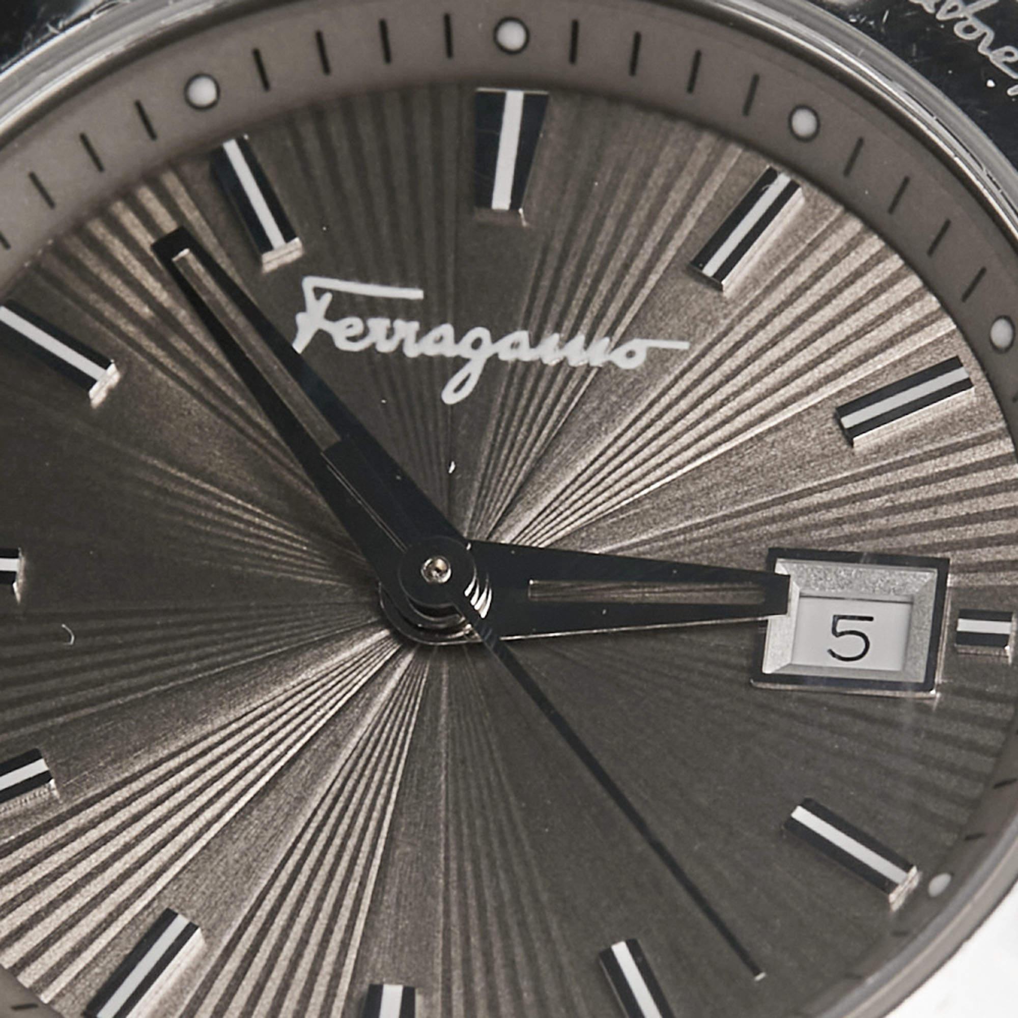 Salvatore Ferragamo Brown Stainless Steel 1898 FF3 Women's Wristwatch 33 mm For Sale 4