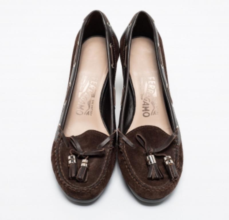 Salvatore Ferragamo Bombas mocasín de ante y piel marrón talla 37 en venta 2