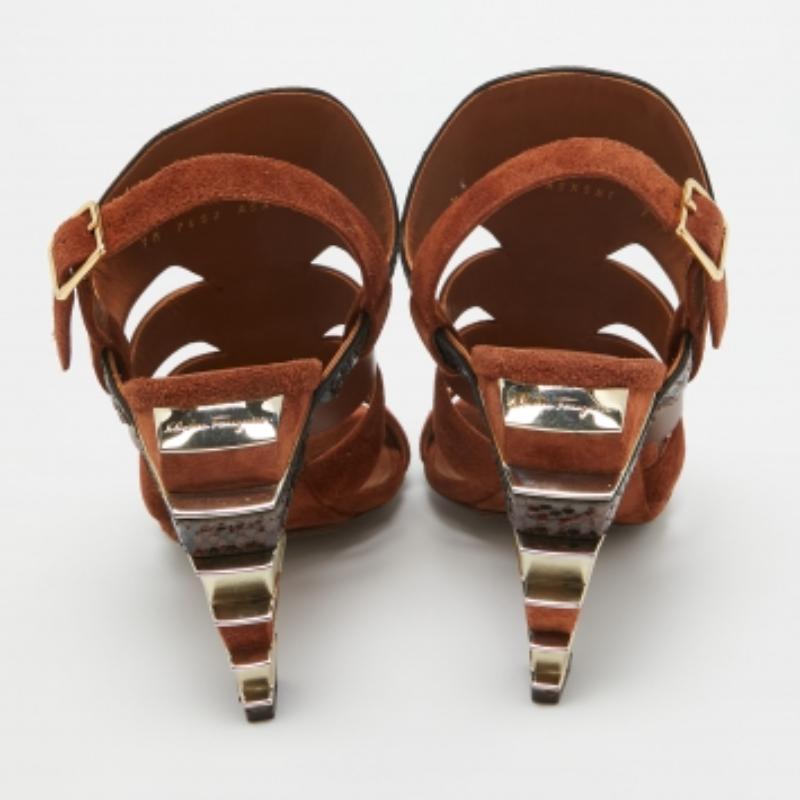 Salvatore Ferragamo Brown Suede and Python Laos Slingback Sandals Size 37.5 en vente 1