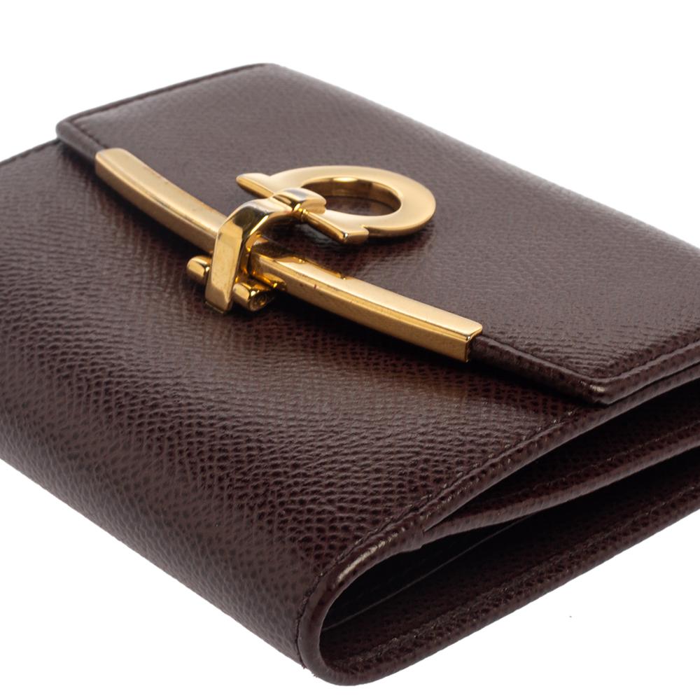 Salvatore Ferragamo Burgundy Grained Leather Gancini Clip Compact Wallet 7