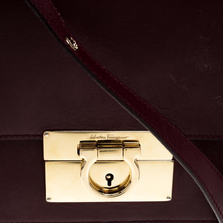 Salvatore Ferragamo Burgundy Leather Aileen Gancio Shoulder bag For ...