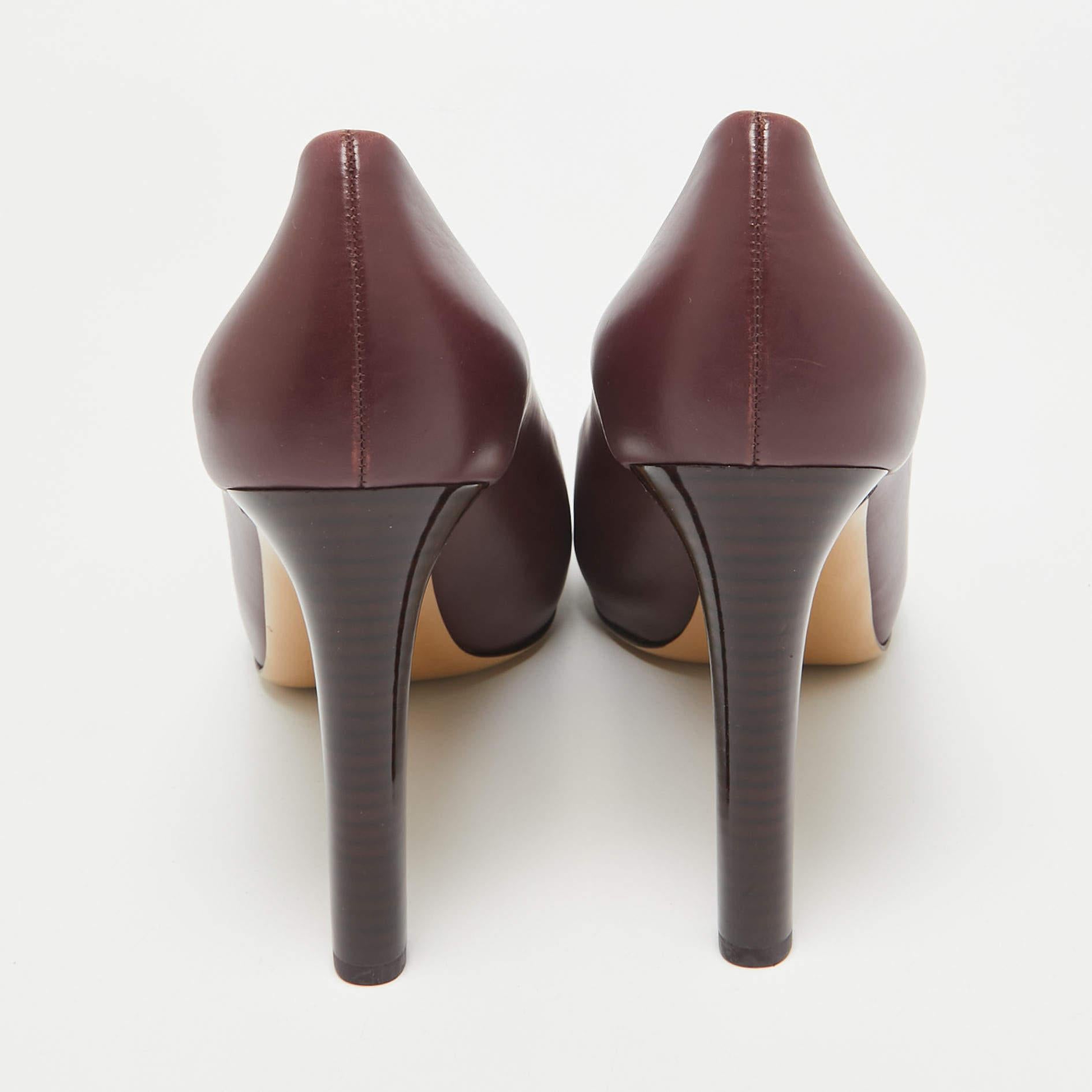 Women's Salvatore Ferragamo Burgundy Leather Leo Block Heel Pumps Size 40.5 For Sale