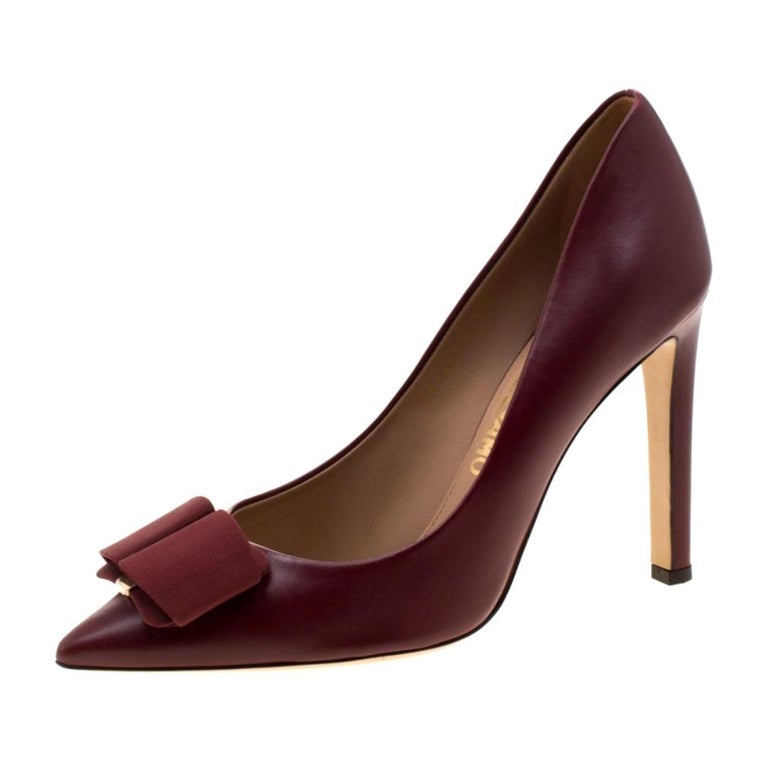 Bow Detail Point Toe Pumps