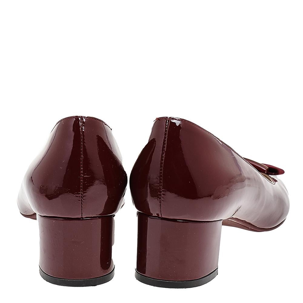 Women's Salvatore Ferragamo Burgundy Leather Vara Bow Block Heel Pumps Size 39