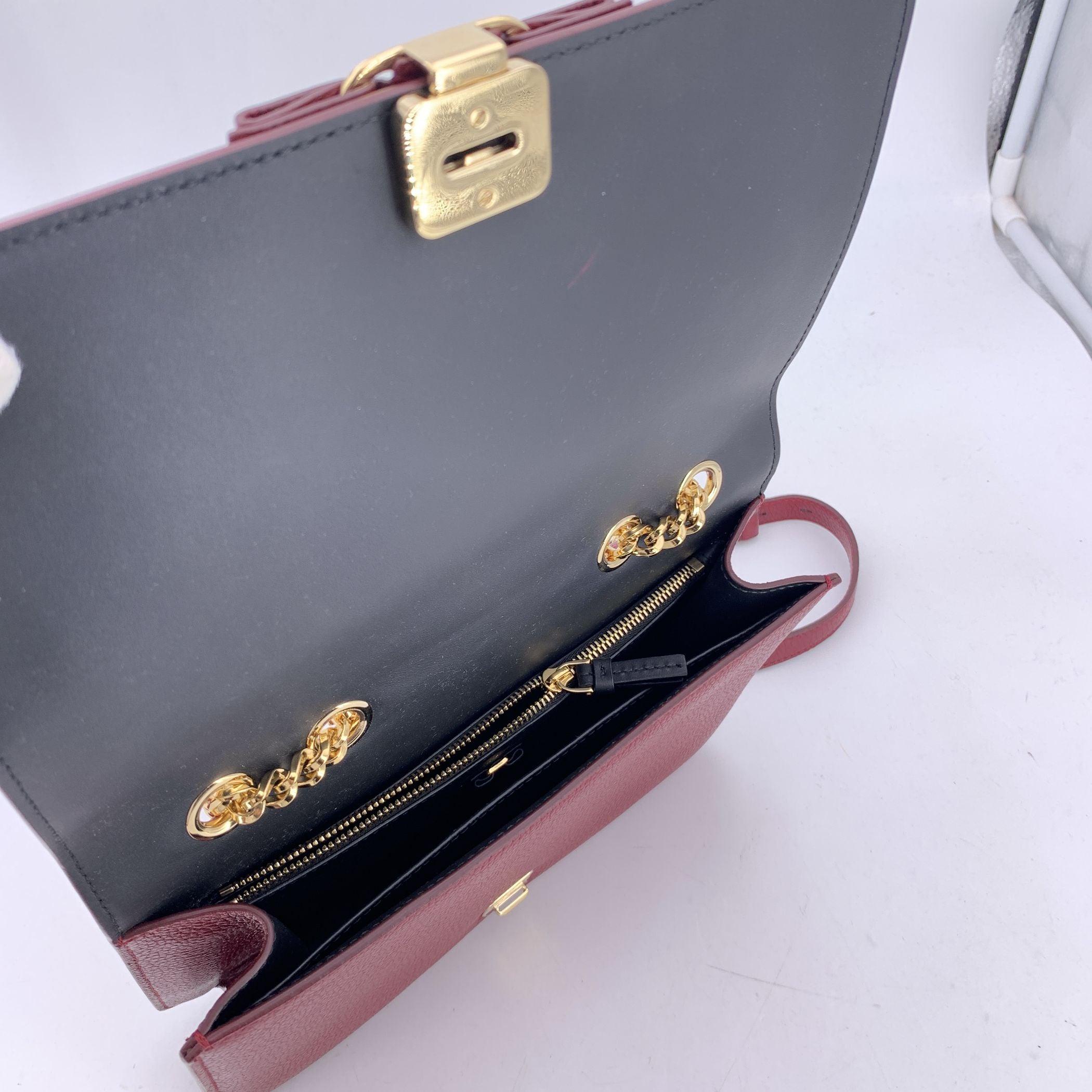 Salvatore Ferragamo Burgundy Leder Vara Bow Flap Umhängetasche Damen im Angebot