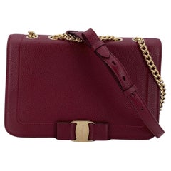 Salvatore Ferragamo Burgundy Leder Vara Bow Flap Umhängetasche