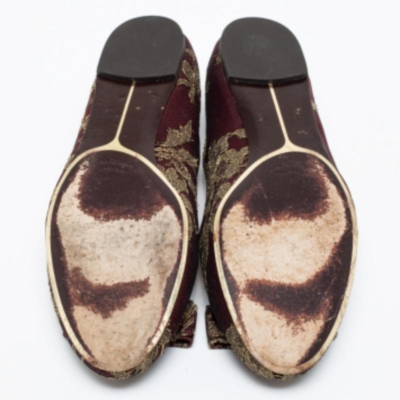 Salvatore Ferragamo - Ballerines en tissu de lurex bourgogne taille 37,5 en vente 1
