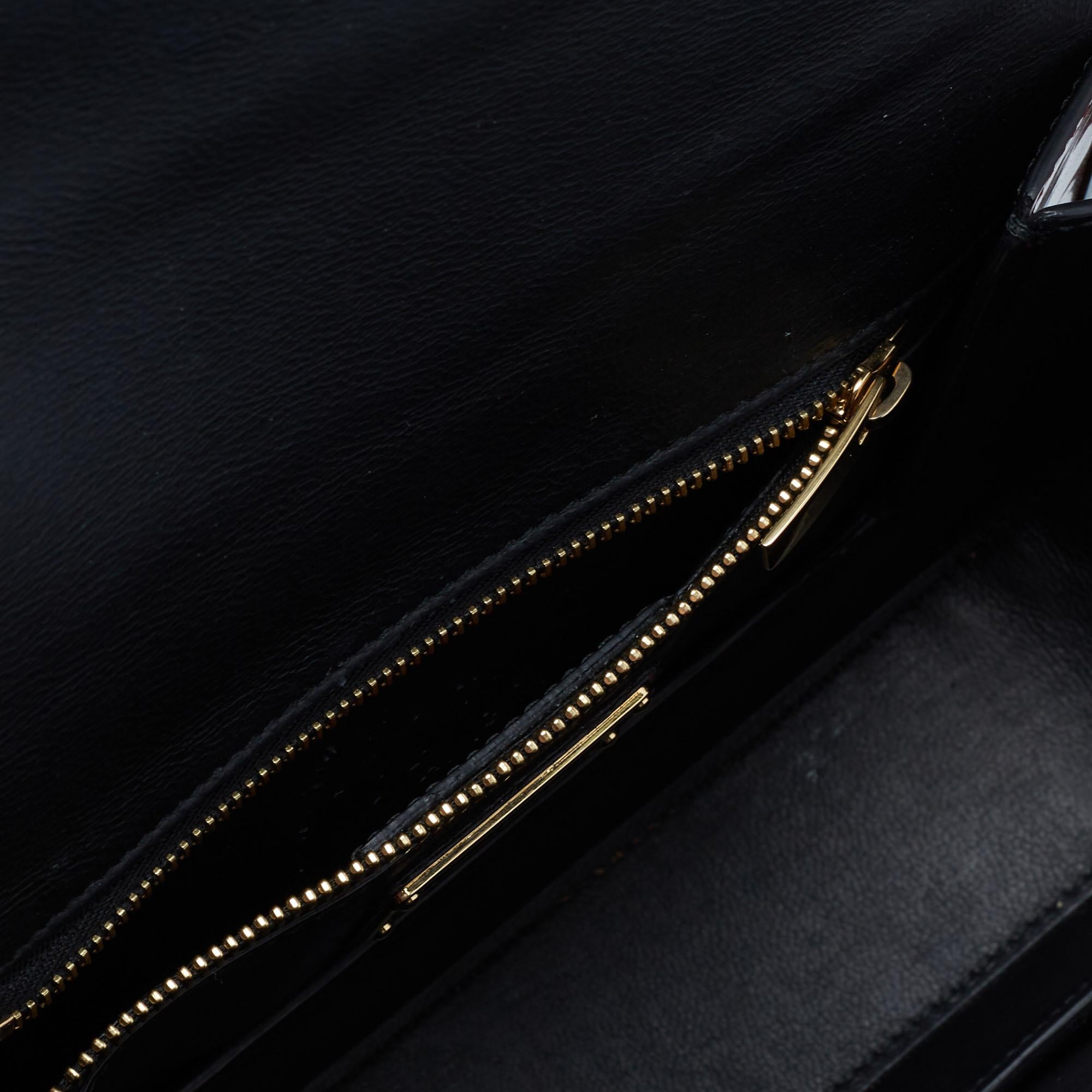 Salvatore Ferragamo Burgundy Patent Leather Gancini Flap Shoulder Bag In Good Condition In Dubai, Al Qouz 2