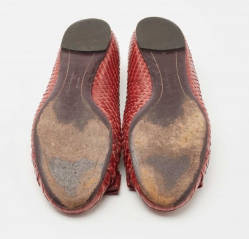 Salvatore Ferragamo Bailarinas Varina Pitón Borgoña Talla 37 en venta 1