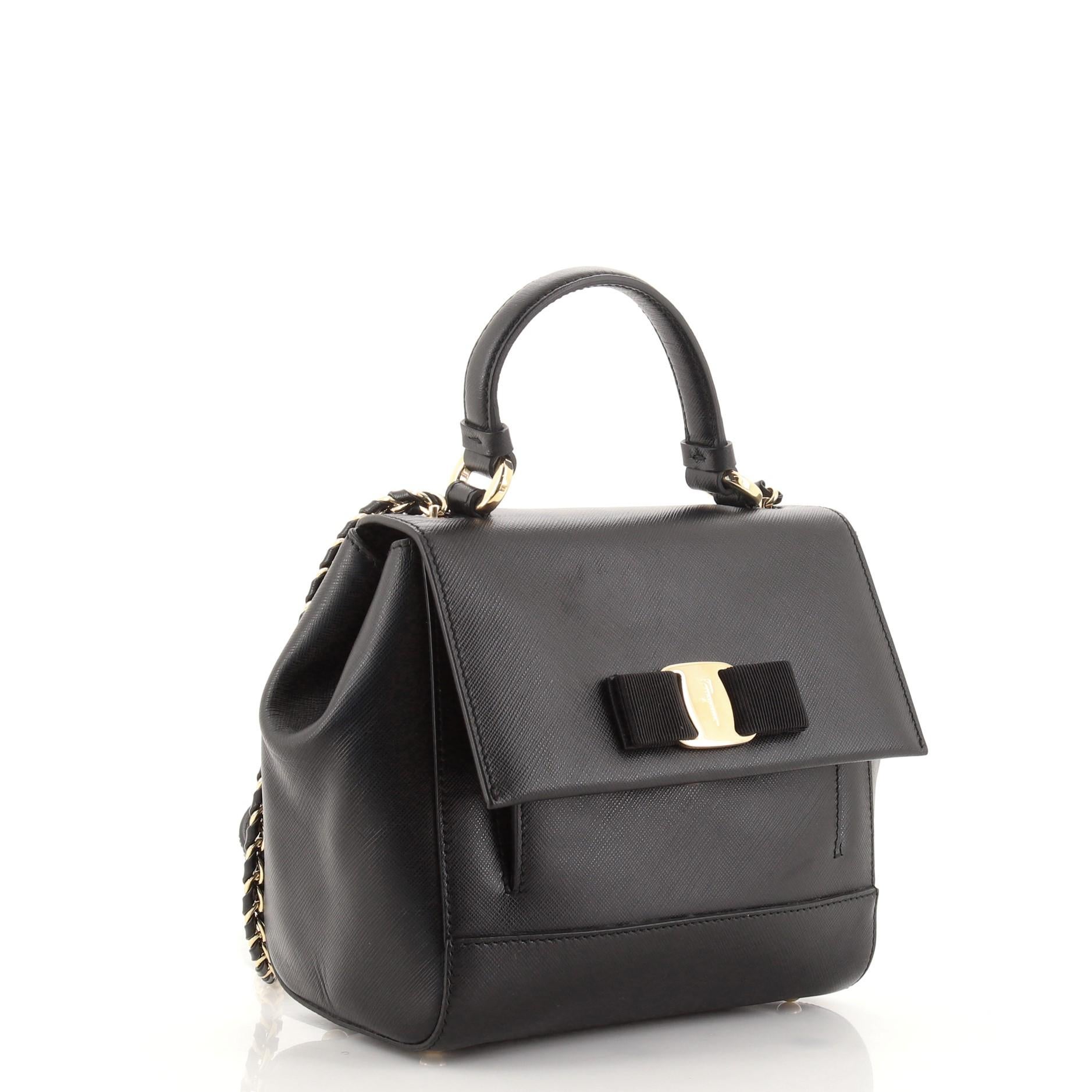 Nero Salvatore Ferragamo Borsa a spalla Vara in pelle saffiano piccola