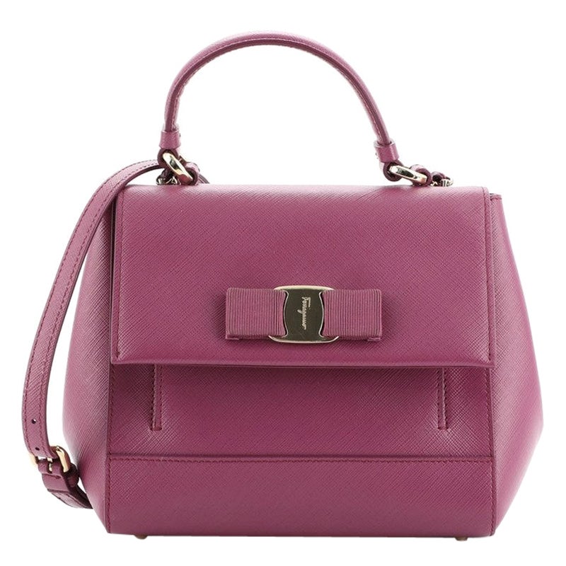 Salvatore Ferragamo Carrie Vara Umhängetasche Saffiano Leder Klein