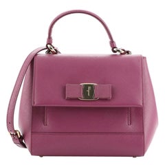 Salvatore Ferragamo Carrie Vara Umhängetasche Saffiano Leder Klein