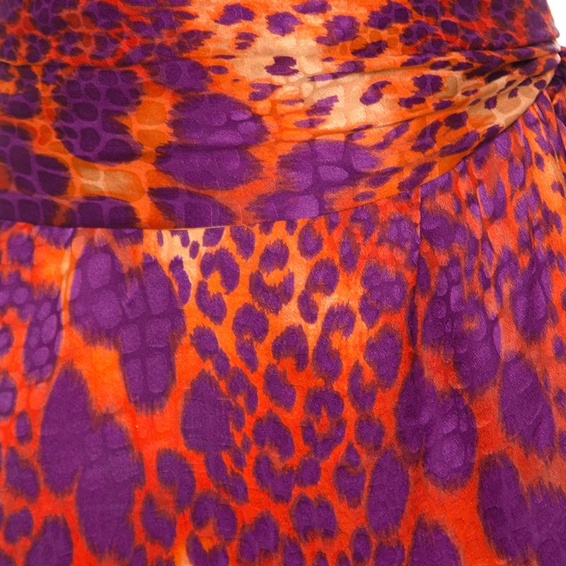 Salvatore Ferragamo Clementine Animal Printed Silk One Shoulder Dress M In New Condition In Dubai, Al Qouz 2