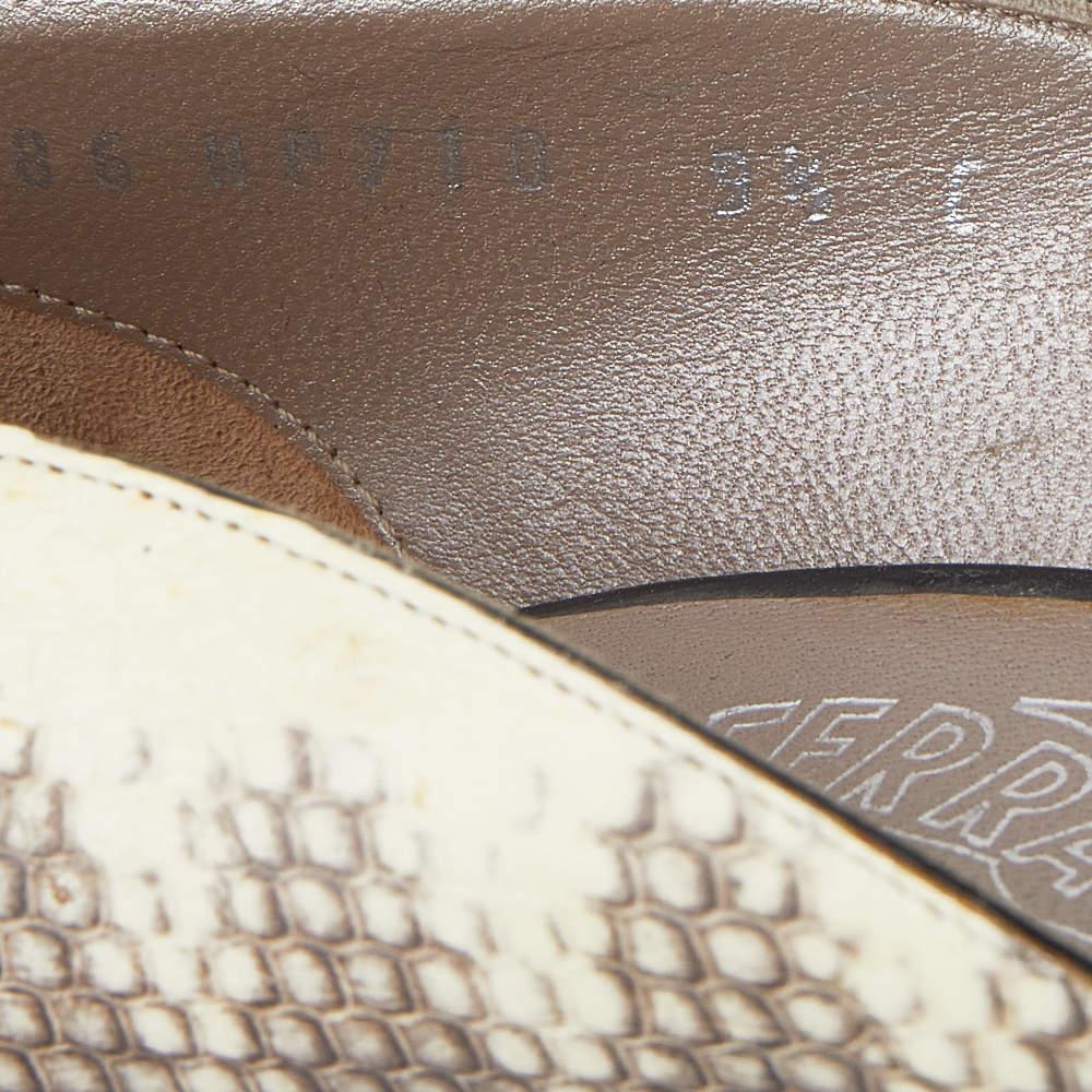 Salvatore Ferragamo Cream/Black Karung and Patent Leather Peep Toe Pumps Size 40 For Sale 2