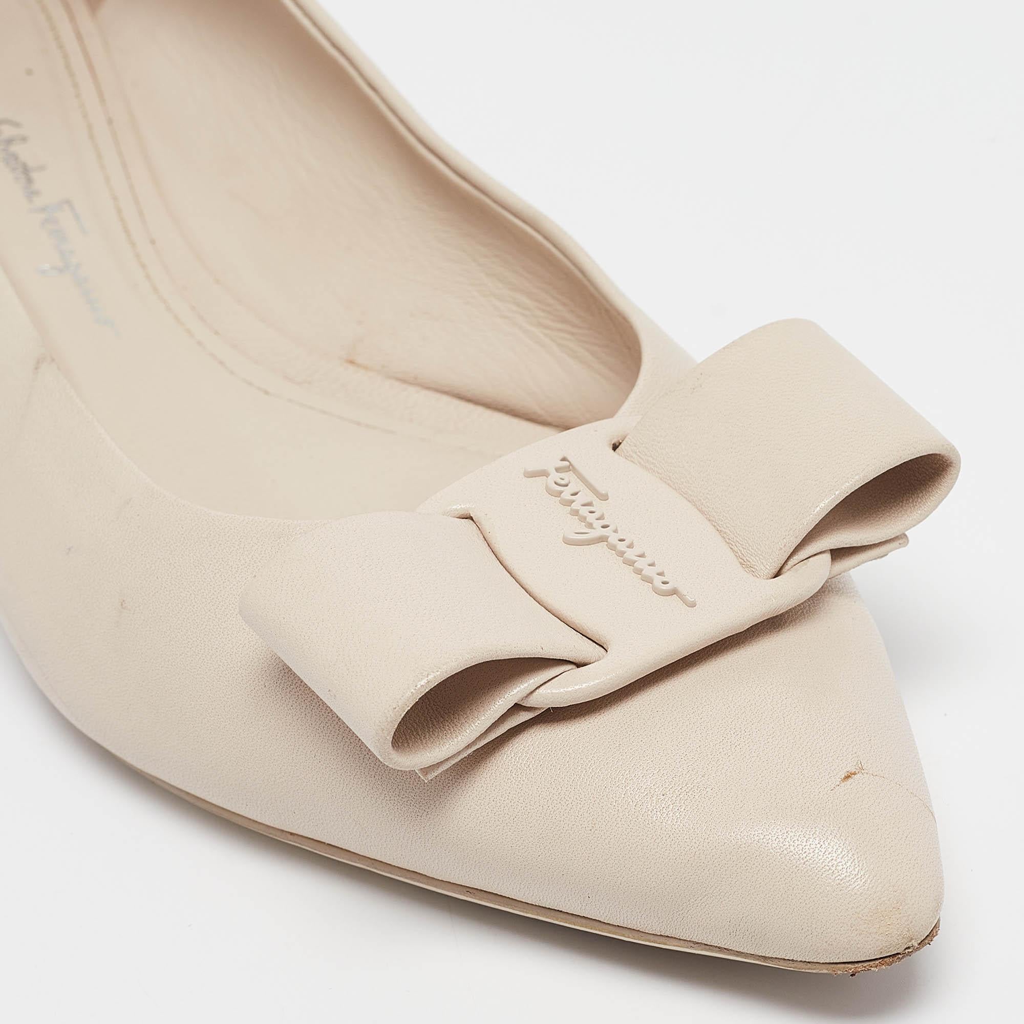 Salvatore Ferragamo Cream Leather Viva Bow Ballet Flats Size 40 For Sale 2