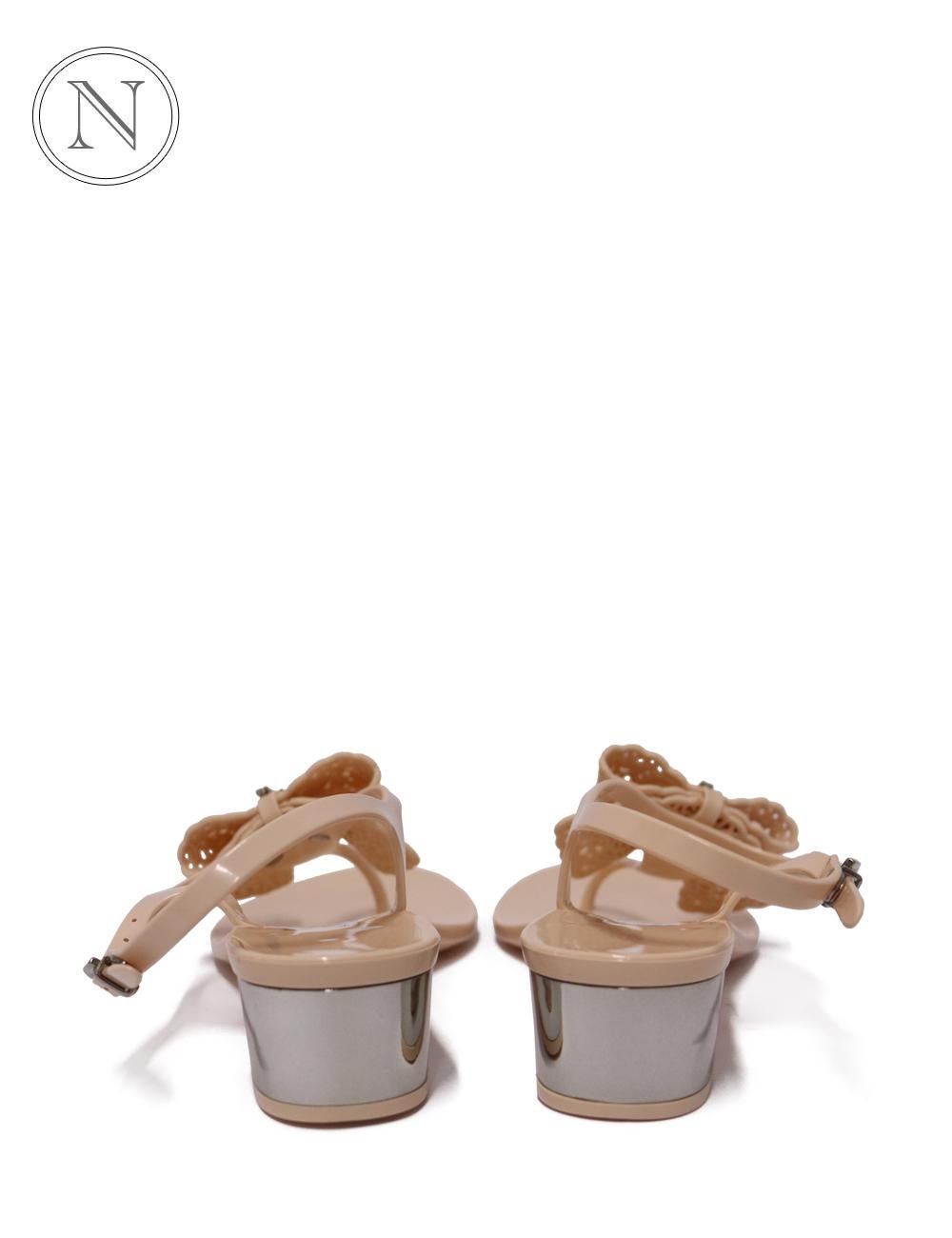 Women's Salvatore Ferragamo cream pink bow sandals size EU 38.5 For Sale