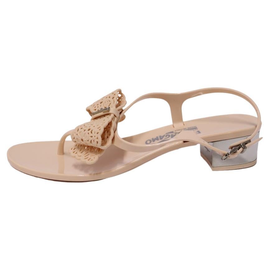 Salvatore Ferragamo cream pink bow sandals size EU 38.5 For Sale